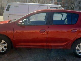 2014 Renault Sandero II, красный, 849664 рублей, вид 4