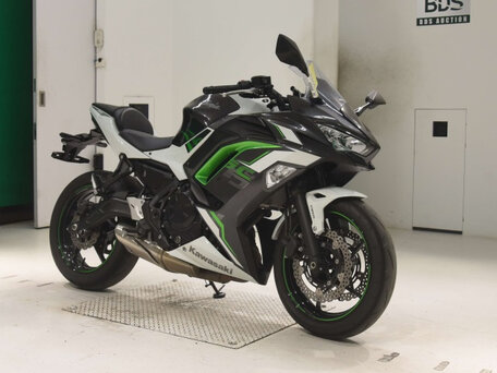 2022 Kawasaki Ninja 650, чёрный, 900000 рублей, вид 3