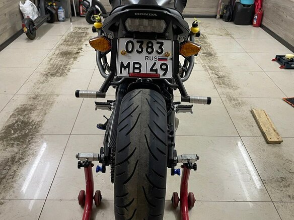 2017 Honda CB 650F, серый, 880000 рублей - вид 3
