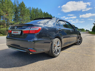 2016 Toyota Camry VII (XV50) Рестайлинг, синий, 2490000 рублей, вид 3