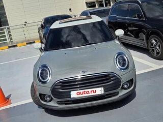 2022 Mini Clubman Cooper II Рестайлинг, серый, 2490000 рублей, вид 2