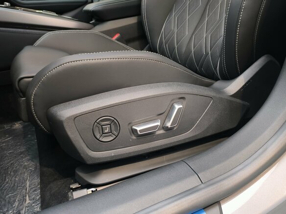 2026 Audi A5 L III (B10), серый, 5770000 рублей - вид 29