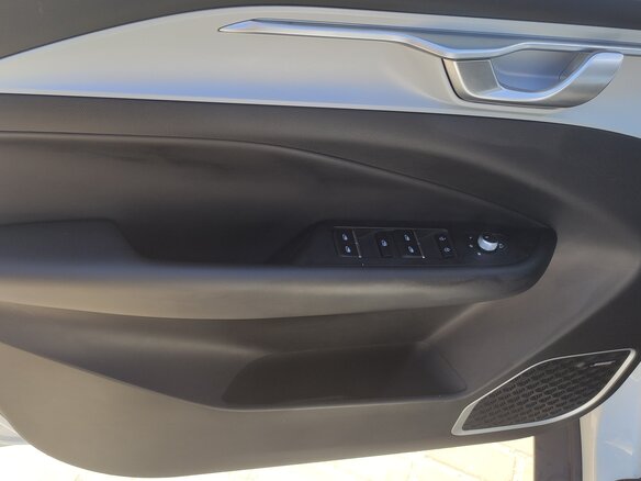 2022 Geely Geometry C 70 kWh, белый, 1650000 рублей - вид 11