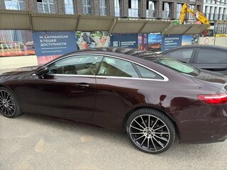 2018 Mercedes-Benz E-Класс 200 V (W213, S213, C238), красный, 3450000 рублей, вид 2
