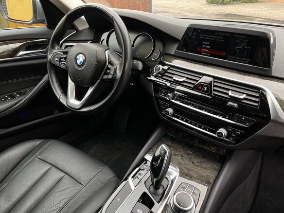 2019 BMW 5 серии 525d VII (G30/G31/G38), серый, 3100000 рублей - вид 11