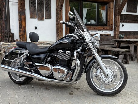 2011 Triumph Thunderbird 1600, чёрный, 1250000 рублей, вид 4