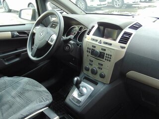 2008 Opel Zafira B Рестайлинг, серебристый, 600000 рублей, вид 5