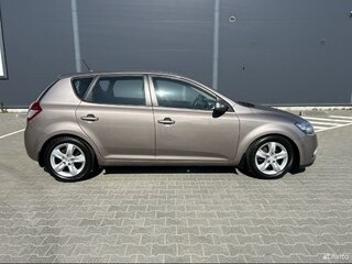 2011 Kia Ceed I Рестайлинг, бежевый, 920000 рублей, вид 2
