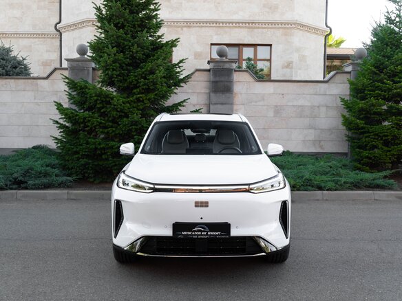 2026 Geely Galaxy M7, белый - вид 1