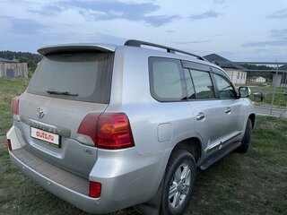 2012 Toyota Land Cruiser 200 Series Рестайлинг 1, серебристый, 3900000 рублей, вид 3