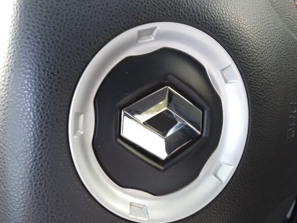 2013 Renault Logan I Рестайлинг, белый, 610000 рублей - вид 18