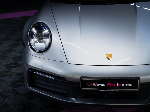 2020 Porsche 911 Carrera 4S VIII (992), серый, 16500000 рублей - вид 2