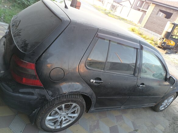 1998 Volkswagen Golf IV, чёрный, 160000 рублей - вид 9