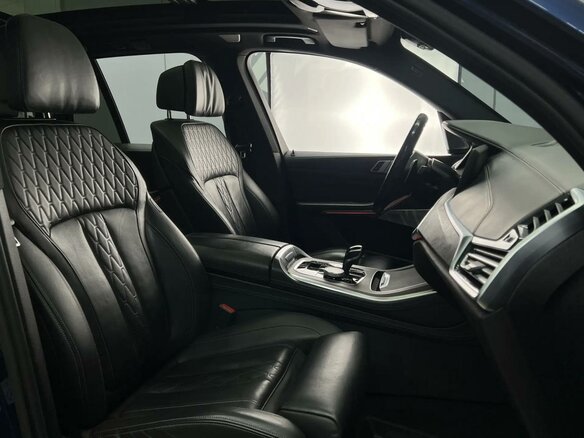 2019 BMW X5 M50d IV (G05/G18), синий, 5700000 рублей - вид 7