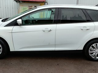 2015 Ford Focus III Рестайлинг, белый, 900000 рублей, вид 3