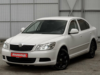 2013 Skoda Octavia II (A5) Рестайлинг, белый, 1000000 рублей, вид 1