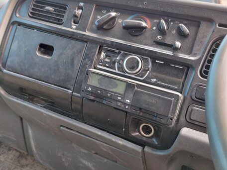 1996 Mitsubishi L-Series, белый, 1600000 рублей, вид 5