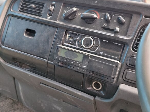 1996 Mitsubishi L-Series, белый, 1600000 рублей - вид 4