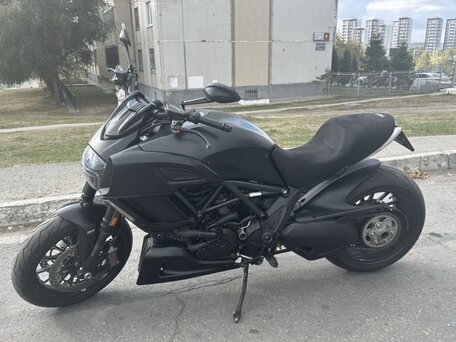 2017 Ducati Diavel Carbon, чёрный, 1400000 рублей, вид 2