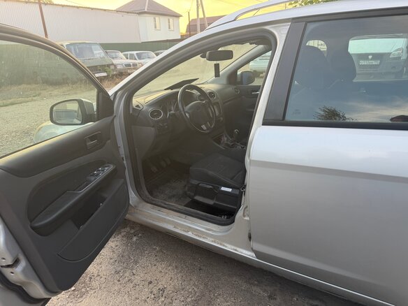 2010 Ford Focus II Рестайлинг, серебристый, 710000 рублей - вид 7