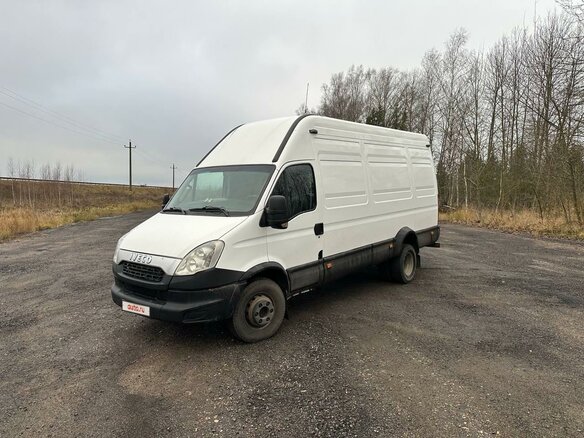 2013 Iveco Daily, белый, 1800000 рублей - вид 2
