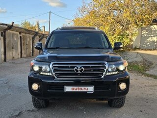 2015 Toyota Land Cruiser 200 Series Рестайлинг 1, чёрный, 13500000 рублей, вид 1