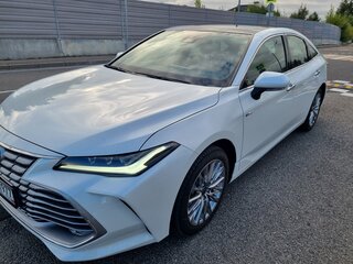 2025 Toyota Avalon V Рестайлинг 2, белый, 4900000 рублей, вид 4