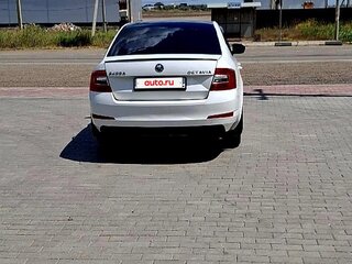 2015 Skoda Octavia III (A7), белый, 1600000 рублей, вид 4