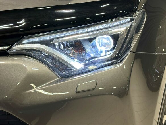2017 Toyota RAV4 IV (XA40) Рестайлинг, коричневый - вид 3