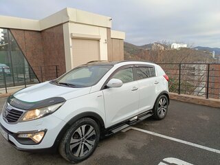 2011 Kia Sportage III, белый, 1300000 рублей, вид 3