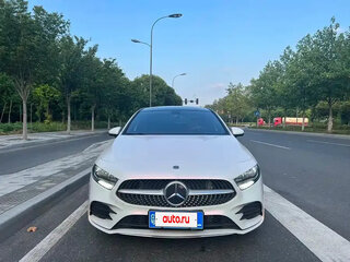 2022 Mercedes-Benz A-Класс 180 Long IV (W177), белый, 2000000 рублей, вид 2