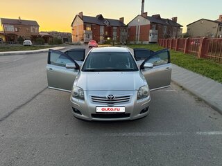 2007 Toyota Avensis II Рестайлинг, серебристый, 950000 рублей, вид 2