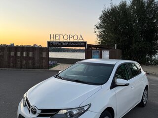 2013 Toyota Auris II, белый, 1010000 рублей, вид 1