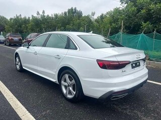 2022 Audi A4 35 TFSI Long V (B9) Рестайлинг, белый, 1870000 рублей, вид 4