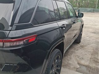 2026 Jeep Grand Cherokee V (WL) Рестайлинг, чёрный, 9490000 рублей, вид 3
