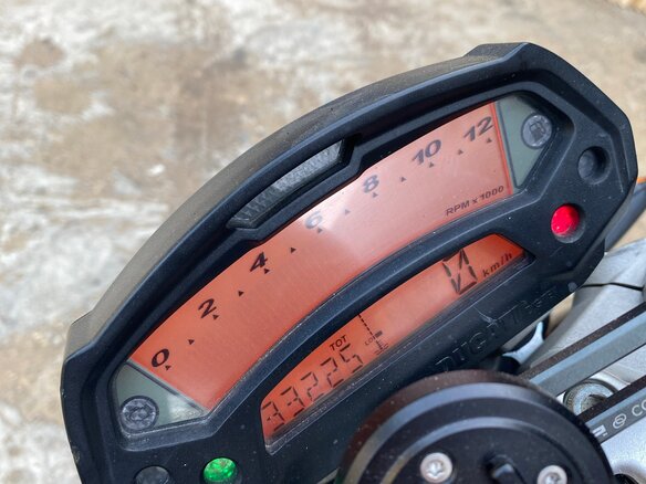 2008 Ducati Monster 696, красный, 400000 рублей - вид 5