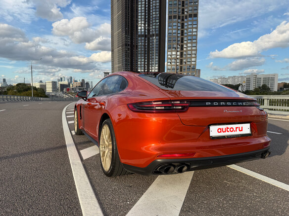 2020 Porsche Panamera 4 II, оранжевый, 8300000 рублей - вид 6