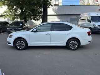 2018 Skoda Octavia III (A7) Рестайлинг, белый, 850000 рублей, вид 4