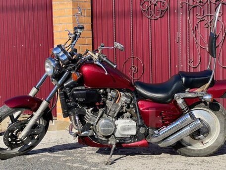 1990 Honda Magna, пурпурный, 320000 рублей, вид 1