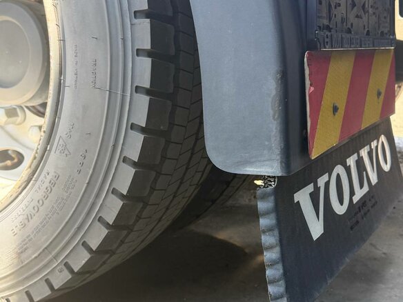 2023 Volvo FH, серебристый - вид 12