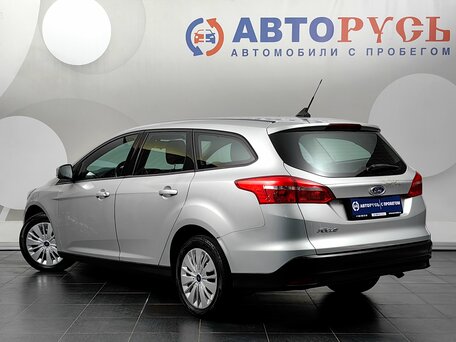 2018 Ford Focus III Рестайлинг, серебристый, 1064000 рублей, вид 2