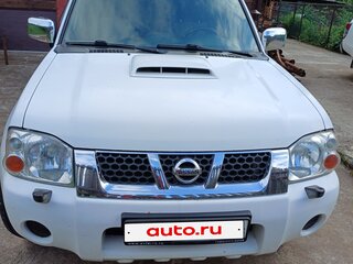 2010 Nissan NP300, белый, 1100000 рублей, вид 1
