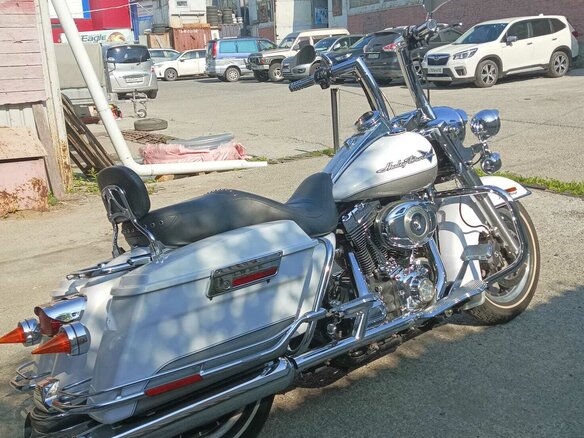 2008 Harley-Davidson Road King, белый, 1100000 рублей - вид 11