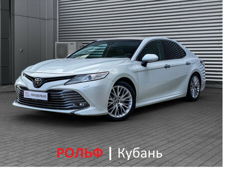 Toyota Camry VIII (XV70)