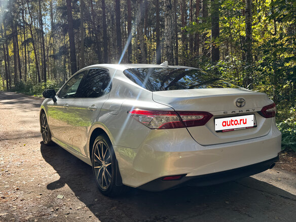 2021 Toyota Camry VIII (XV70) Рестайлинг, белый - вид 10