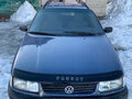 1994 Volkswagen Passat B4, синий