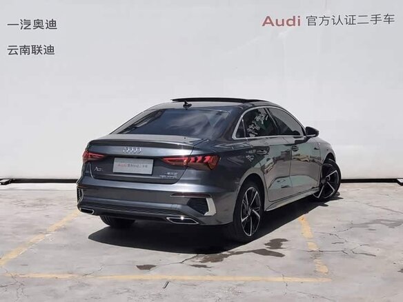 2023 Audi A3 35 TFSI IV (8Y), серебристый, 2100000 рублей - вид 1