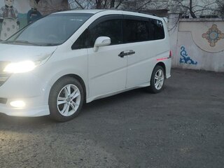 2006 Honda Stepwgn III, белый, 1200000 рублей, вид 1