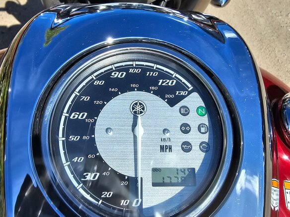 2011 Yamaha XVS950, красный, 600000 рублей - вид 11