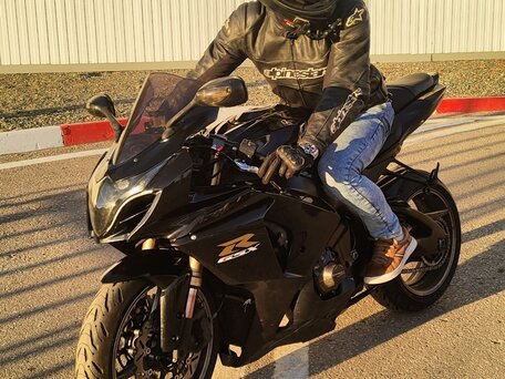 2010 Suzuki GSX-R 1000, чёрный, 900000 рублей, вид 2